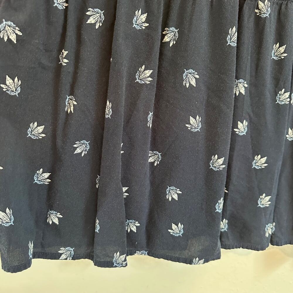 Old Navy V-Neck Mini Swing Dress, Navy Floral, Size Large - Picture 5 of 8